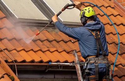 Démoussage et hydrofuge de toiture à Claveyson